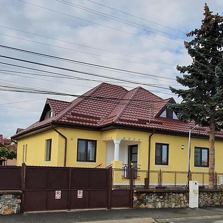 Yellow House Sibiu Eksteriør bilde